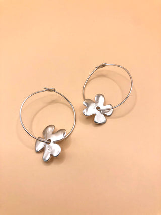Pom Pom Hoops