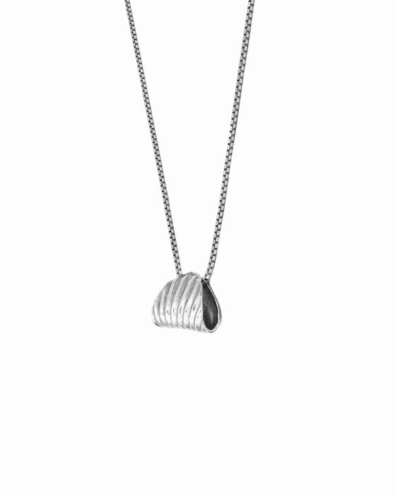 Shell Wrap Necklace